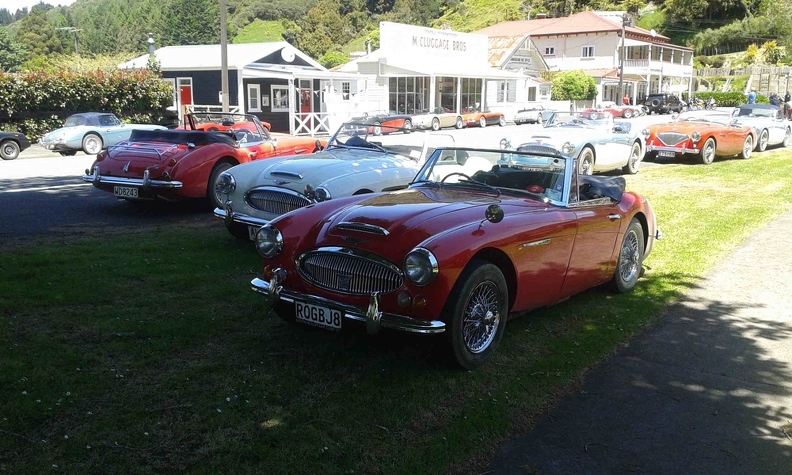 C2C-113-Healeys at Whangmomona